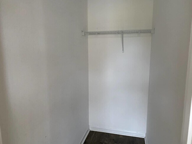 Foto del edificio - 2 Bedroom, 2.5 Bath Townhome Featuring Ope...
