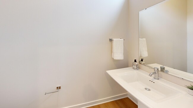 Rook-Townhome-at-Factory-52-Bathroom 3.jpg - Factory 52 Townhomes