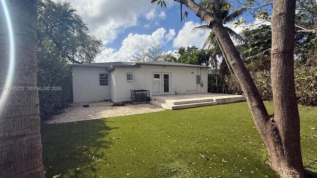 Foto del edificio - 4765 N Miami Ave