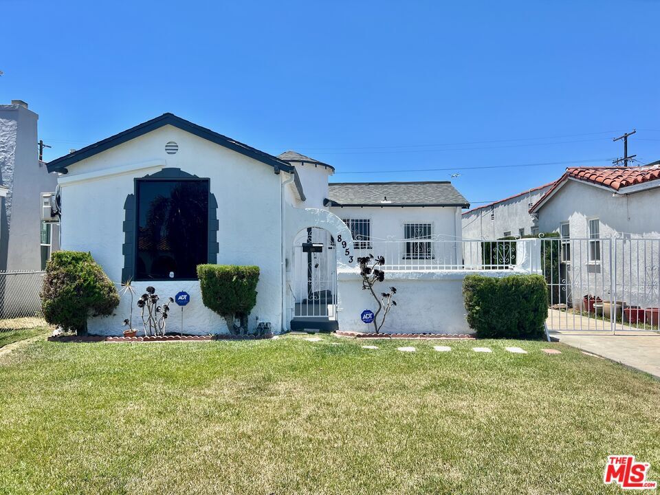 Primary Photo - 8953 Harvard Blvd