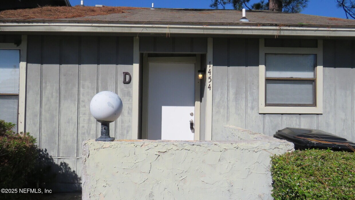 Foto principal - 1454 Gifford Ave