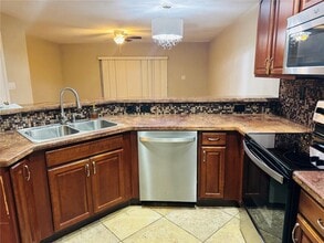 Building Photo - 9087 Chambers St