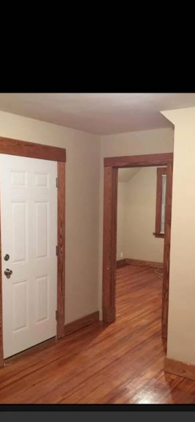 Foto del edificio - 130 Woodin St