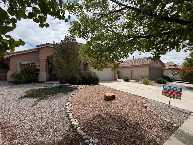 Building Photo - 3 Bedroom Single Story Home Available Near Dellyne Ave NW & Unser Blvd NW!