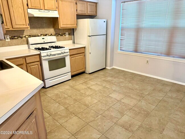Foto del edificio - 56 Kensington Ct