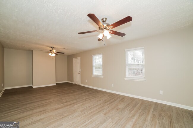 Foto del edificio - 5885 S Quail Dr