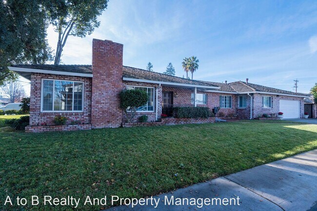 Foto del edificio - 3 br, 3 bath House - 2762 Scott Street