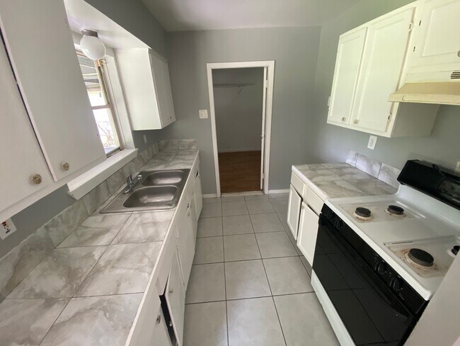 Foto del edificio - 7634 Claiborne St
