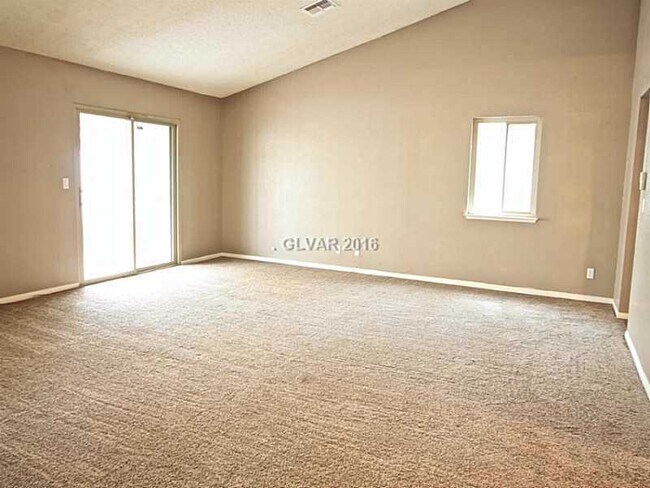 Foto del edificio - 833 Spyglass Ln