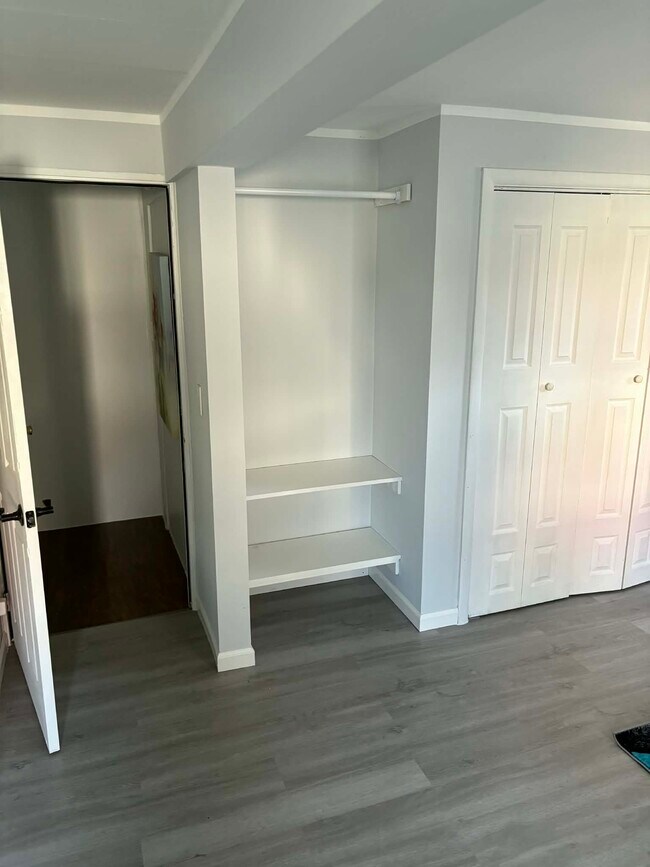 Foto del edificio - 723 Sharon Ave