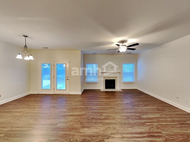 Building Photo - 2472 Kinglet Court