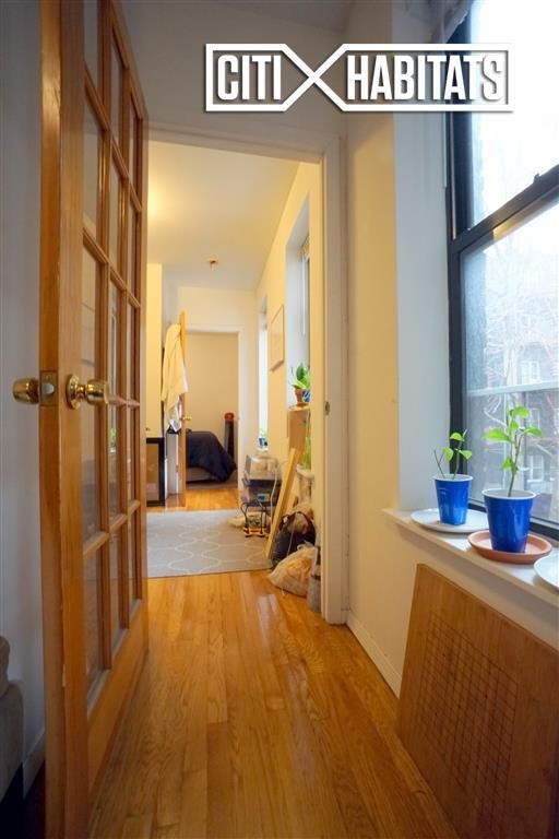 Foto del edificio - 526 E 82Nd St