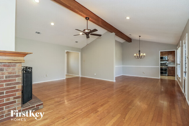 Building Photo - 1311 Bluebonnet Trail