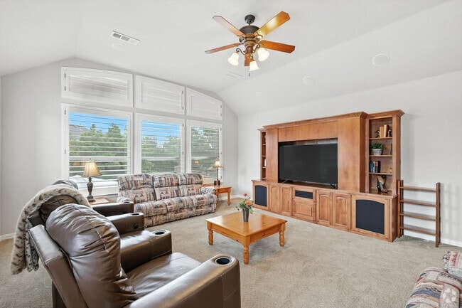 Building Photo - 2303 Chapelwood Dr
