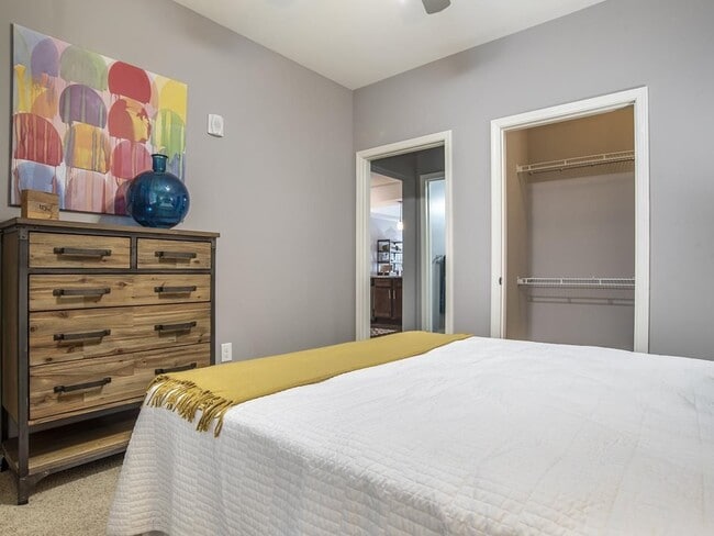Building Photo - 218 North Texas Boulevard Apt #B116, Dento...