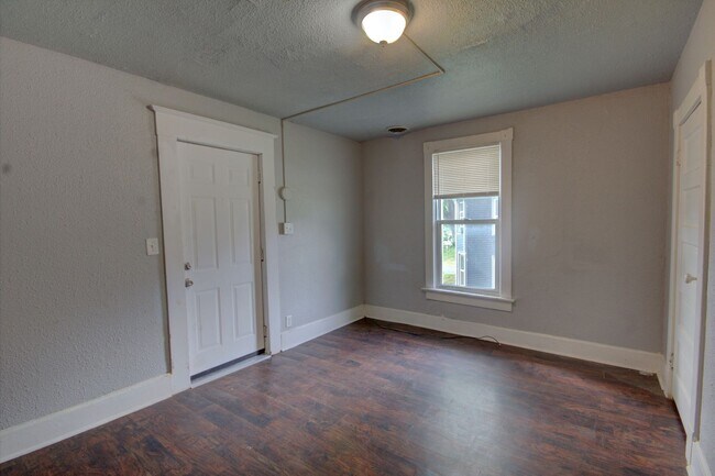 Foto del edificio - 2 bedroom with bonus space