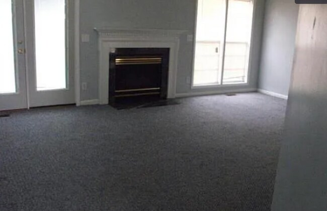 Foto del edificio - NEW LISTING!!!!!