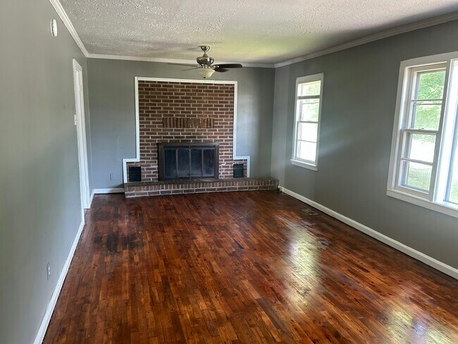 Foto del edificio - 400 Murray Rd NW