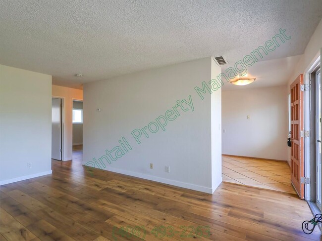 Photo - 978 Westlynn Way Apartment