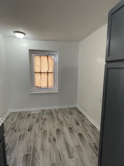 Foto del edificio - 22773 Brittany Ave