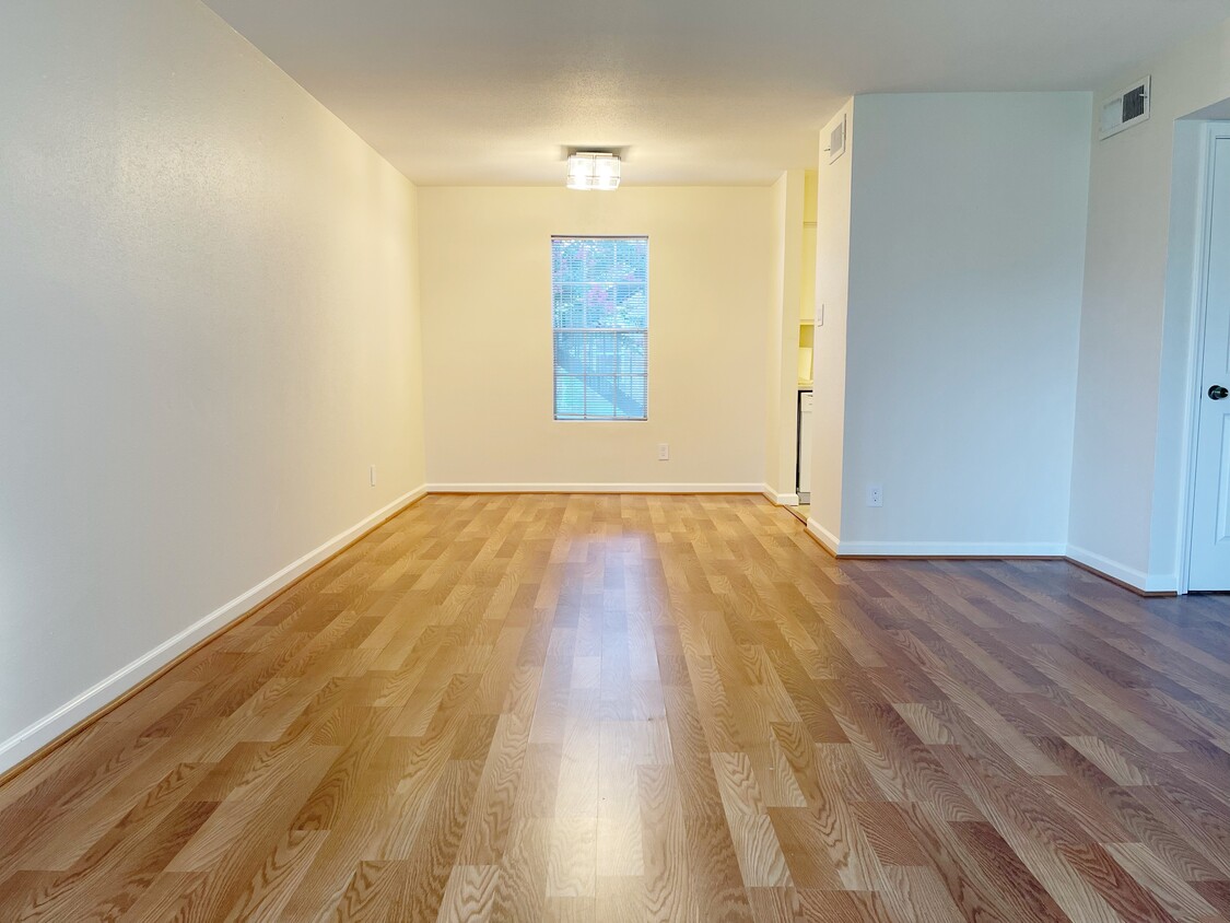 Living Room/ Dining Room - 5550 N Braeswood Blvd