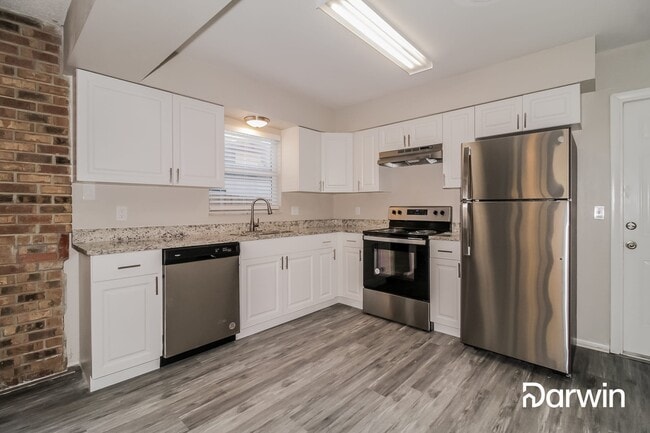 Building Photo - 4983 Tangerine Ave