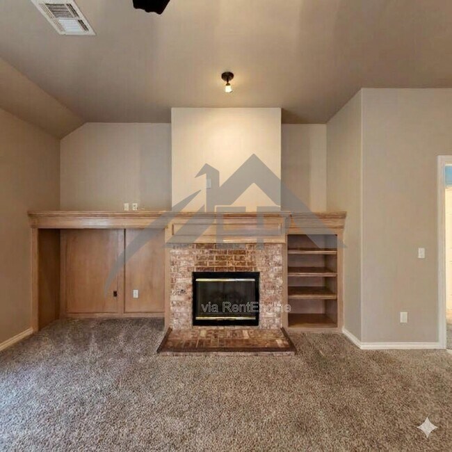 Foto del edificio - 14001 Arapaho Rd