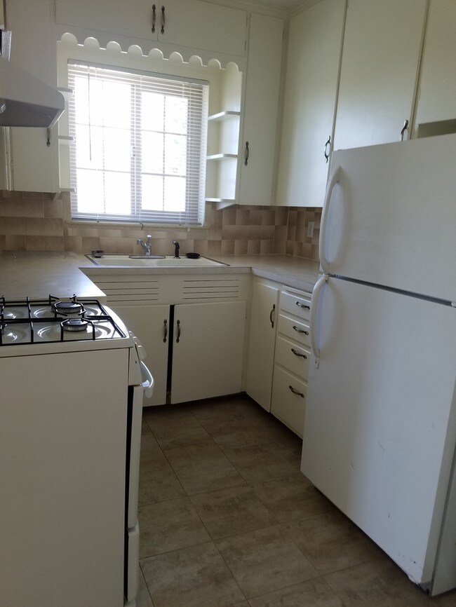 Foto del edificio - 1215 Foyer Ave