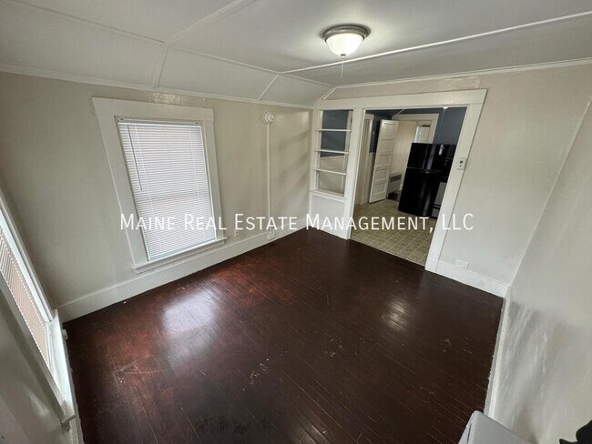 Building Photo - 145 Essex St