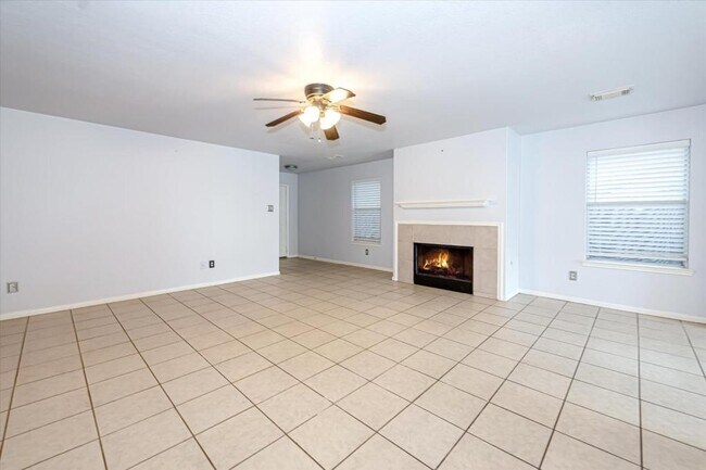 Foto del edificio - 3227 Lantern Bay Ln