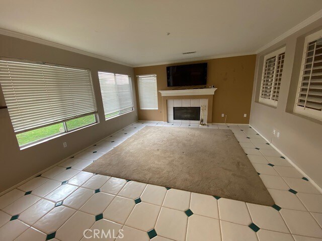 Building Photo - 29605 Southwood Ln