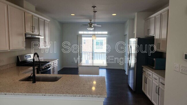 Foto del edificio - 4444 Monroe Ct