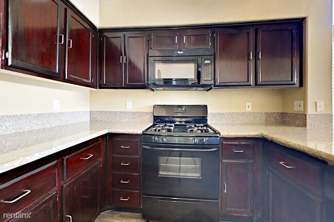 Building Photo - 600 Rio Del Sol Dr
