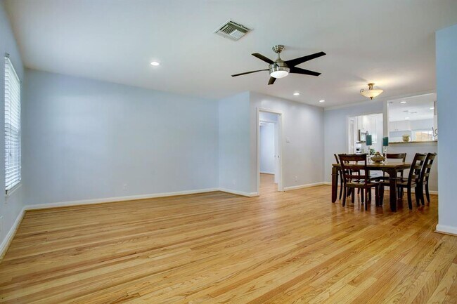 Building Photo - 5667 Wickersham Ln