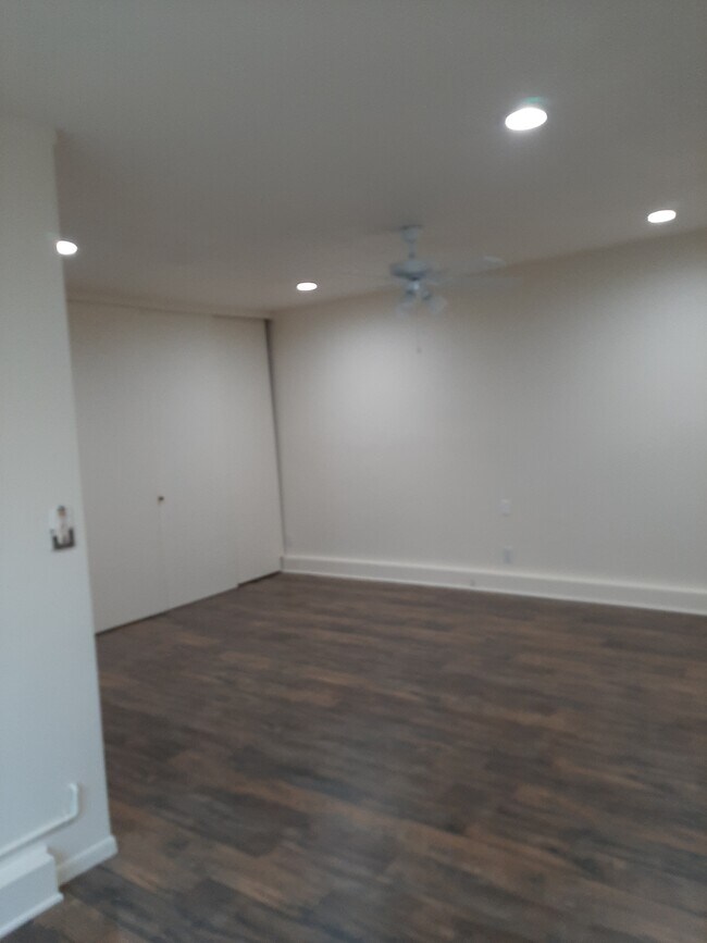 Foto del edificio - 8402 Everest St