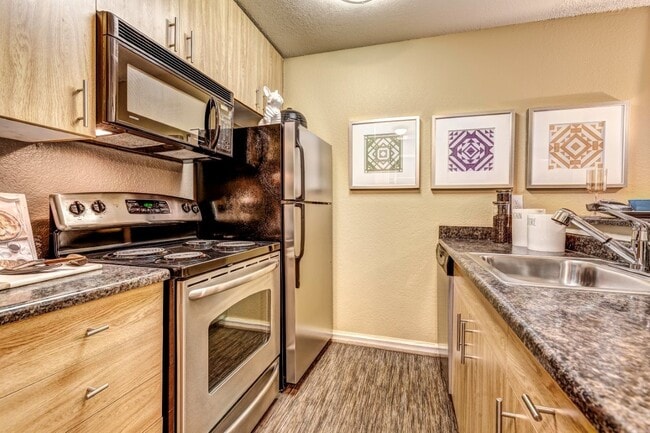 Building Photo - Vue Kirkland