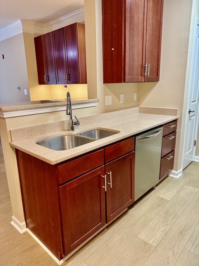 Building Photo - 1755 Central Park Rd