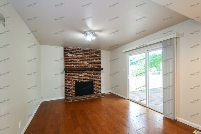 Building Photo - 1036 Treeline Ct
