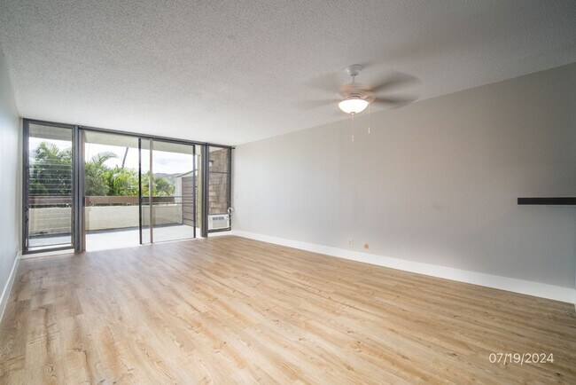 Building Photo - Newly remodeled 2-bdrm, 2-bath, 2 parking ...