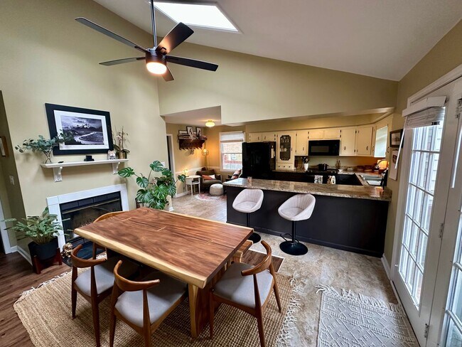 Foto del edificio - 1205 Woodbridge Dr