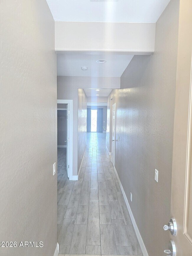 Foto del edificio - 16792 W Gwen St.