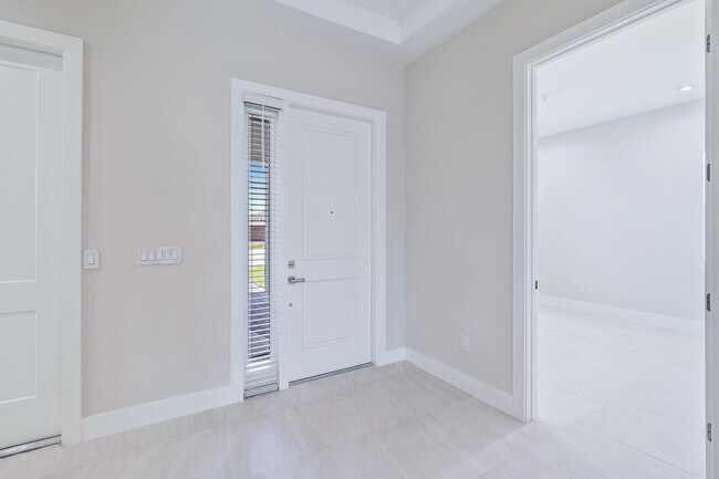 Foto del edificio - 3028 Bellflower Cir