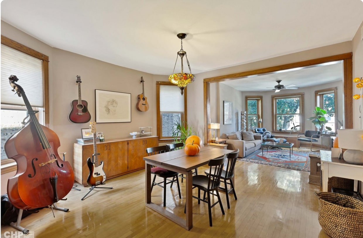 Dining room - 2241 W Walton St