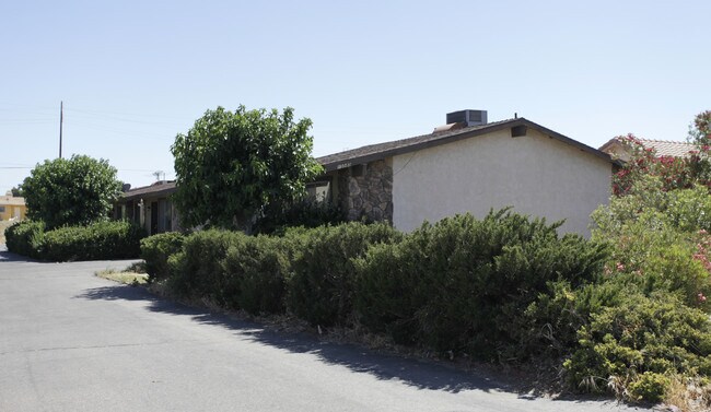 Building Photo - 15585 Tokay St