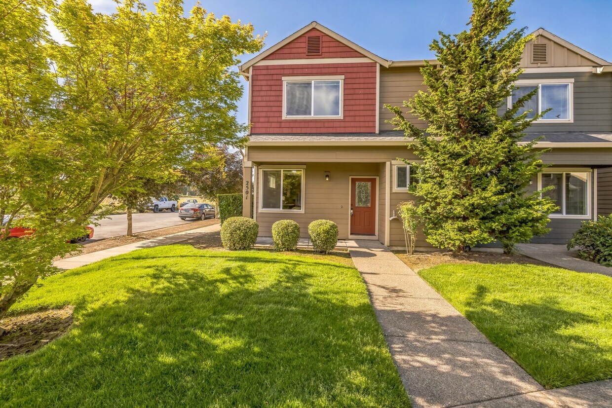 Foto principal - 2501 Carson Loop