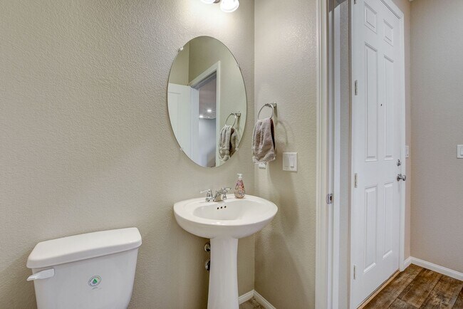 Foto del edificio - ** Coming Soon** Beautiful Inspirada 3 Bedroom Home with Desert Views, Community Pool & 2-Car Garage