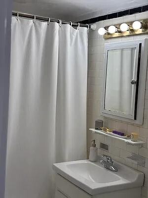 Foto del edificio - 353 W 56th St