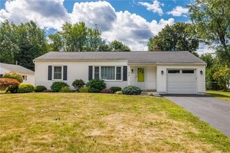 Building Photo - 503 Pineview Dr