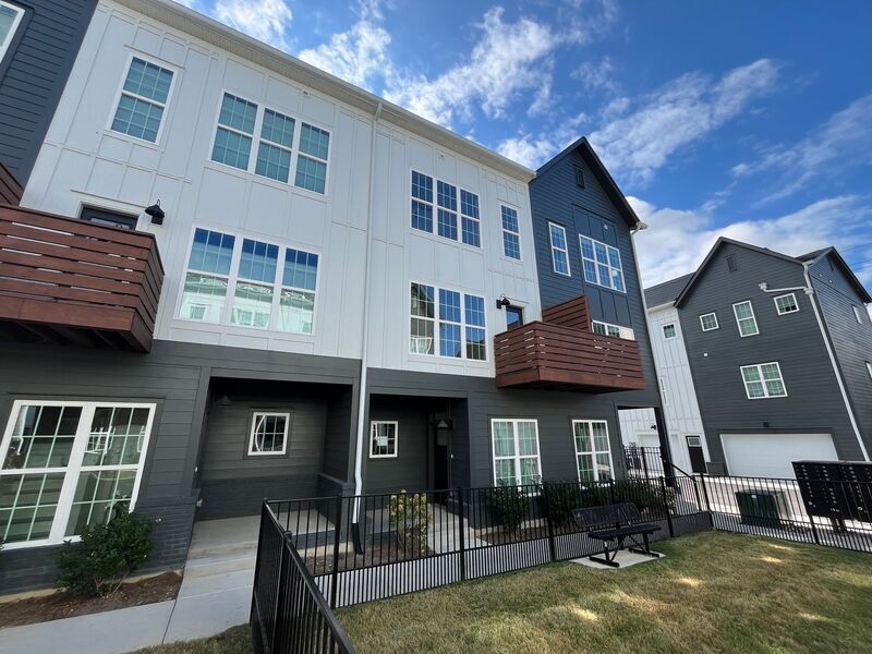1484 Chatt City Wy, Chattanooga, TN 37408 Townhome Rentals in