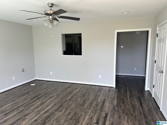 Building Photo - 162 Crocker Rd